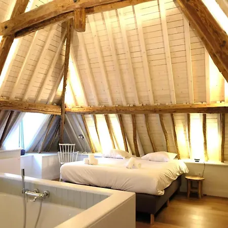 Historic Gardener S House In * Haltinne