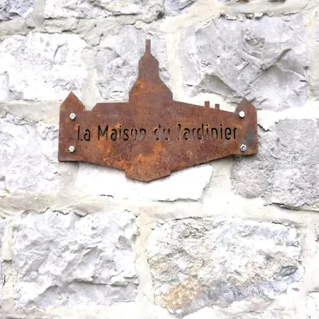 Historic Gardener S House In Haltinne Hébergement de vacances